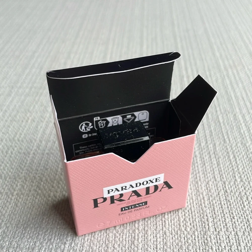 Prada paradoxe intense miniature in box